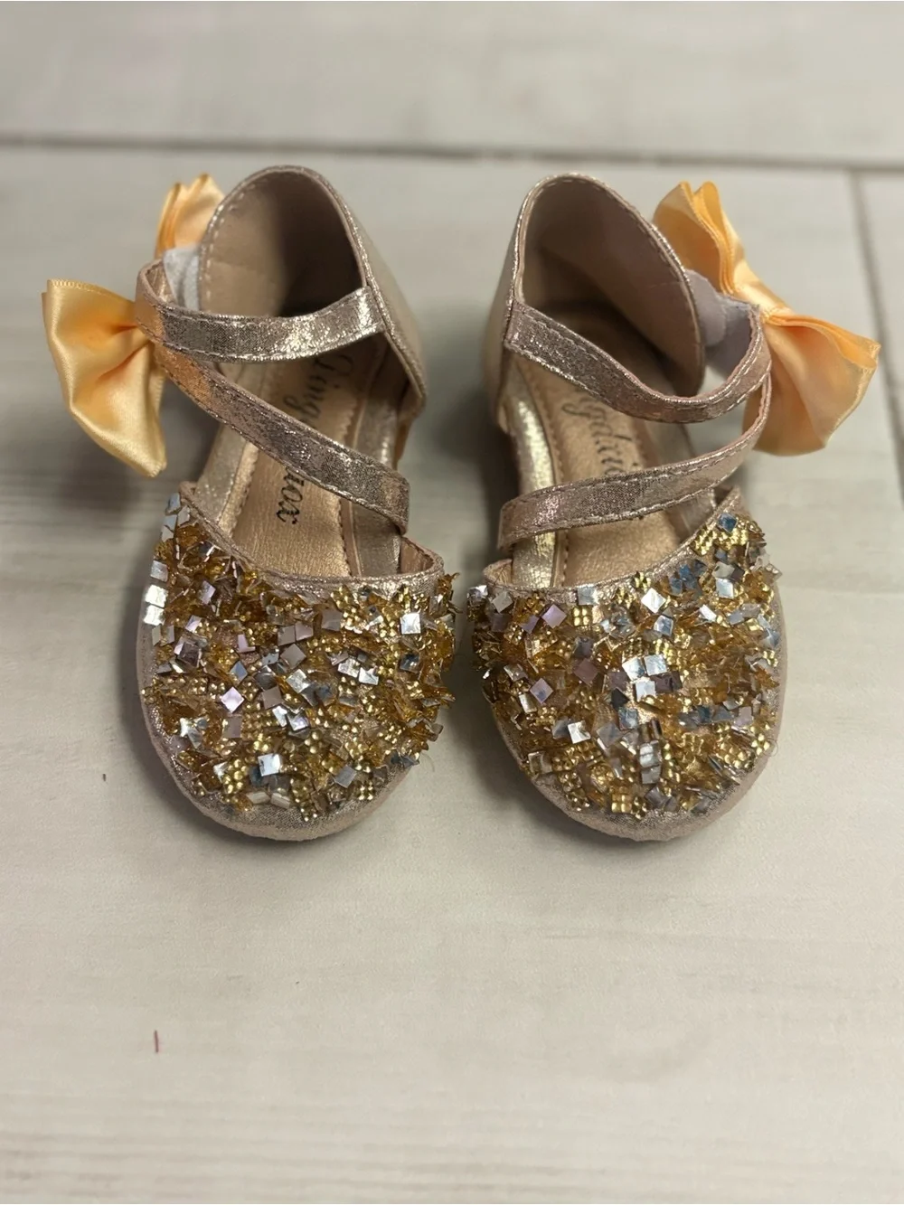 Girls' Dressy Glitter Bow Shoes - Champagne Gold